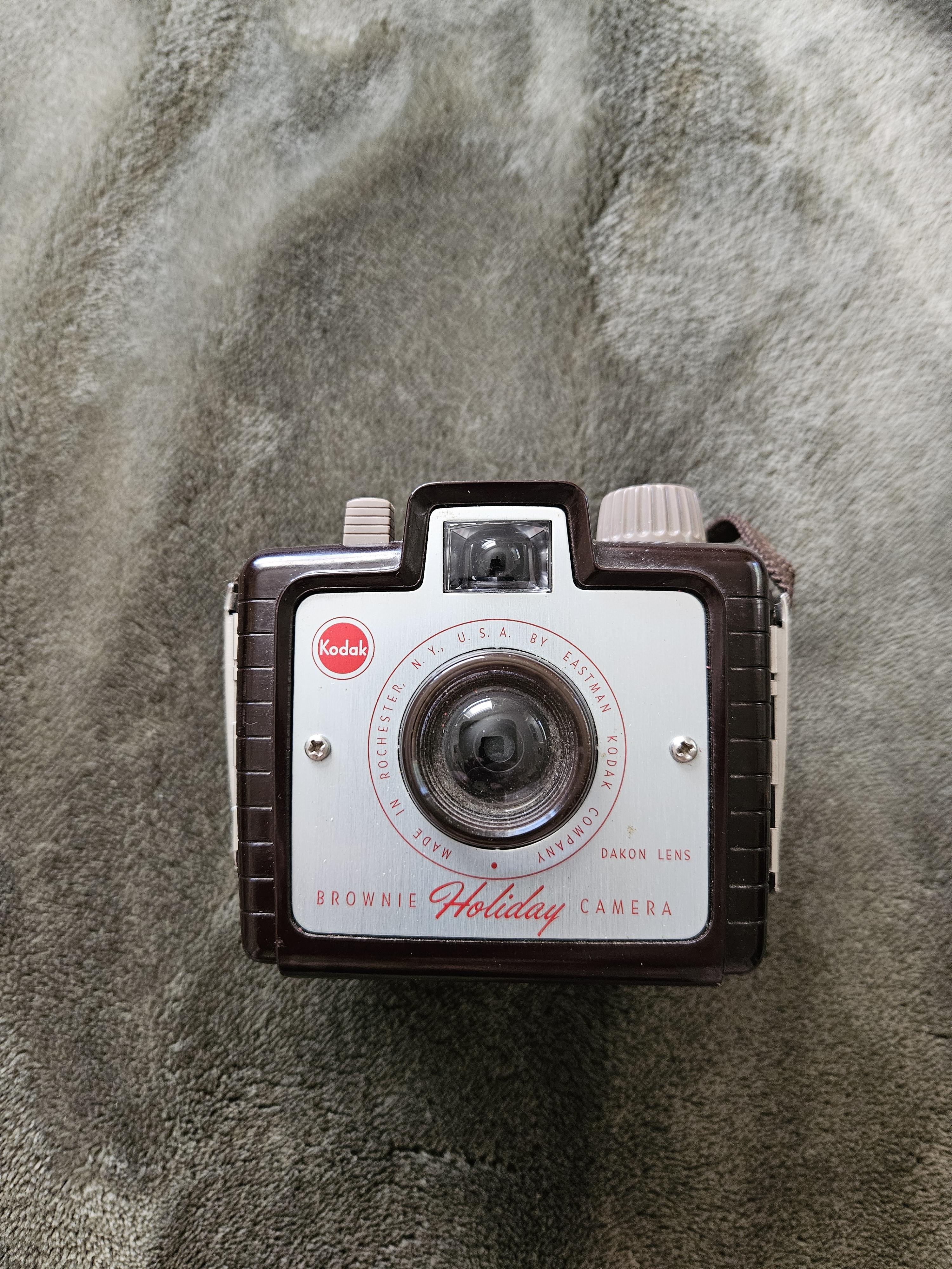 brownie holiday (camera)