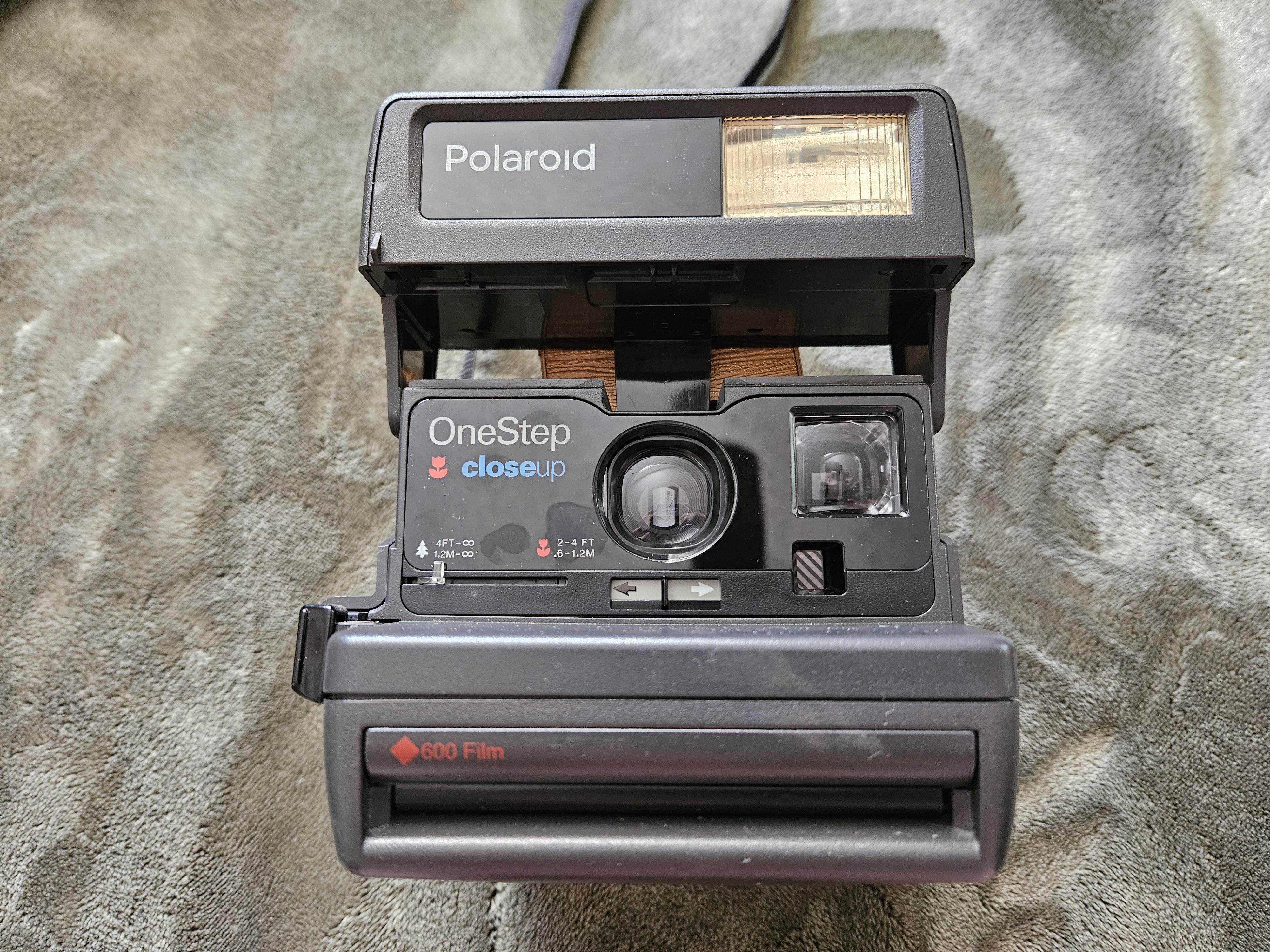 polaroid onestep close up 600